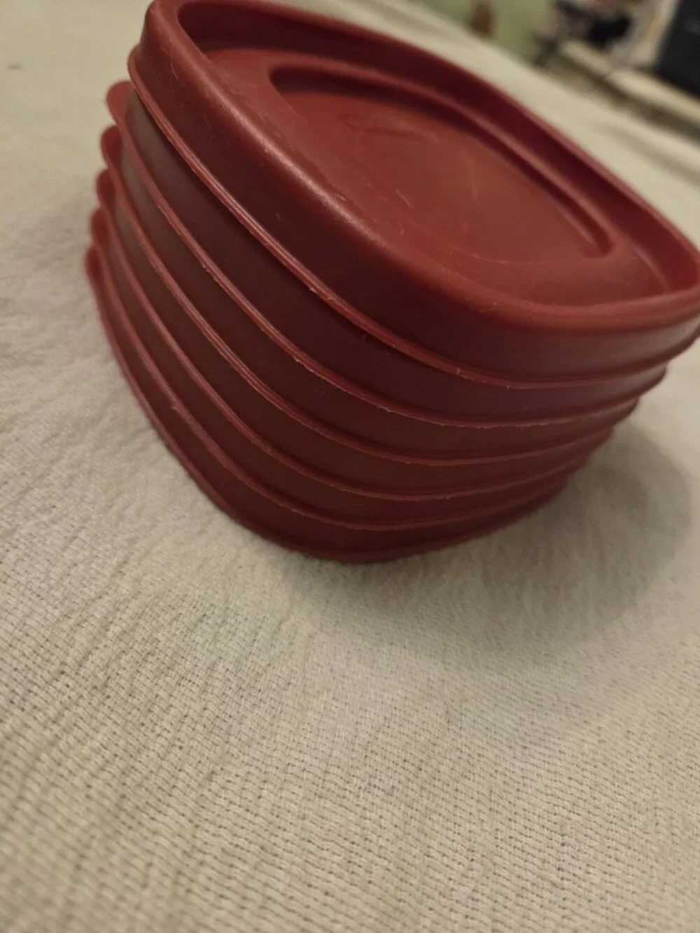 6 Rubbermaid 7J58 Red Easy Find Storage Container REPLACEMENT LIDS ONLY